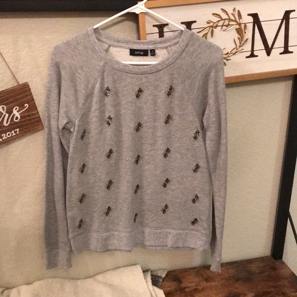 Washed but never worn APT 9 sweat shirt